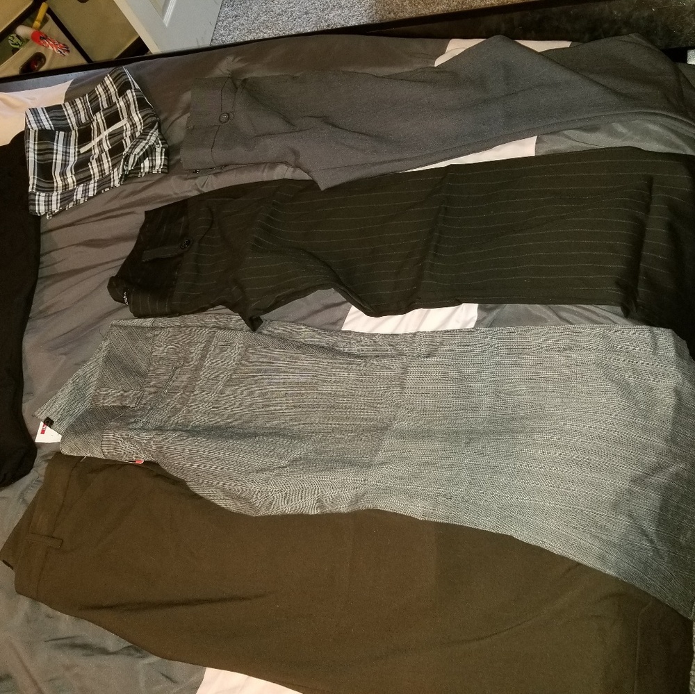 WOMEN'S 5 PIECE PANT/SHORT LOT SIZE 5